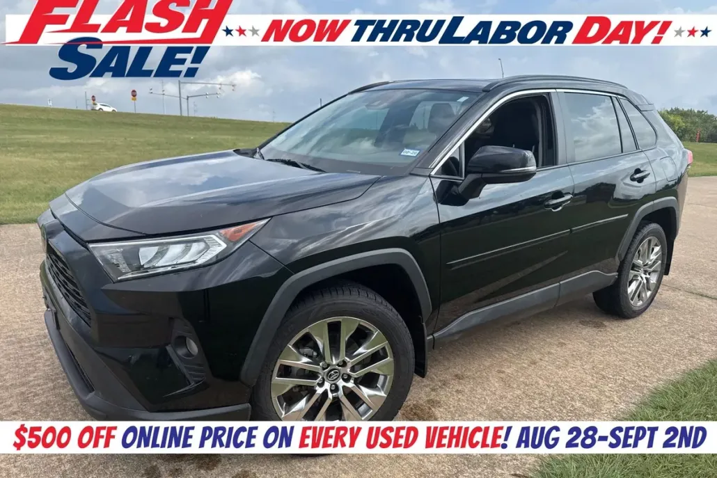 2020 Toyota RAV4 XLE Premium photo 1