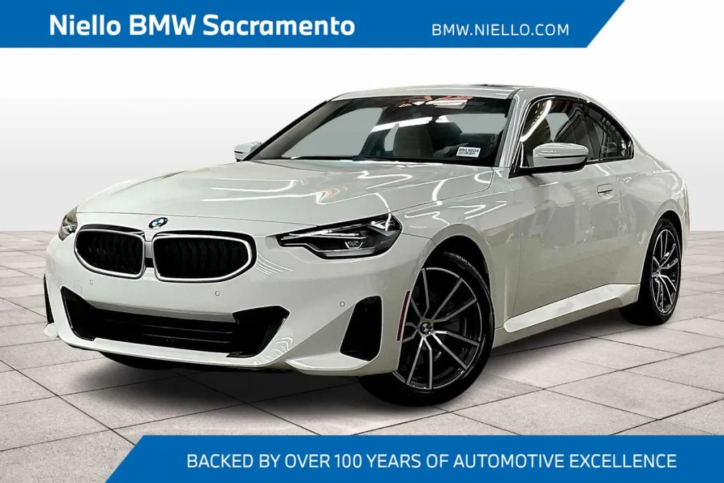 2025 Bmw 230i photo 1