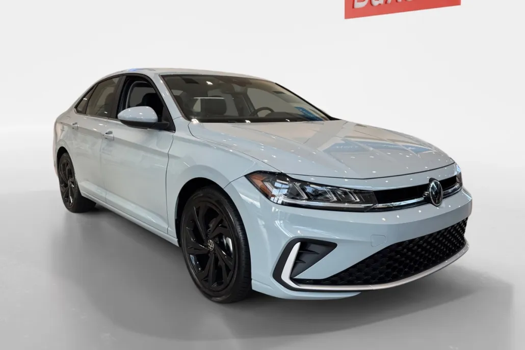 2025 Volkswagen Jetta SE photo 1