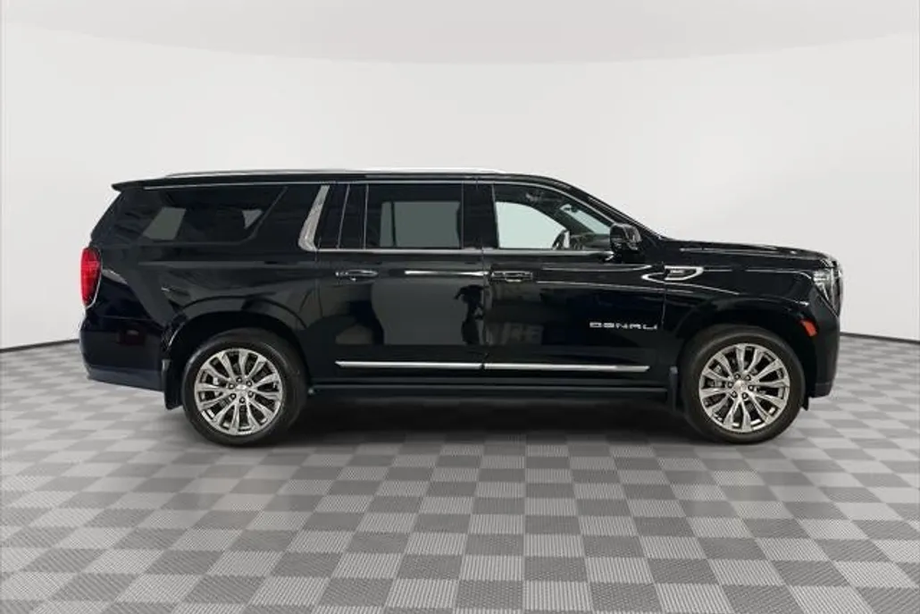 2022 Gmc Yukon XL Denali photo 1
