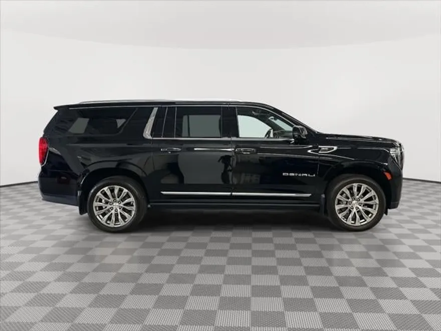 2022 Gmc Yukon XL Denali photo 1