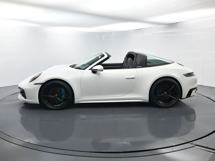 2022 Porsche 911 Targa 4S photo 1