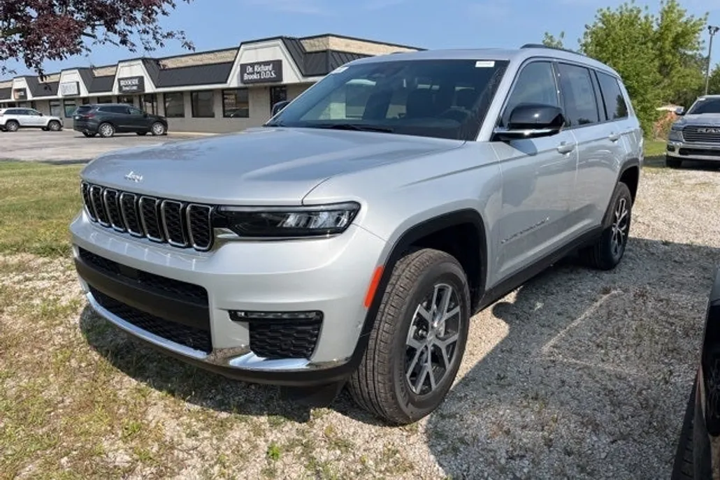 2025 Jeep Grand Cherokee Limited photo 1