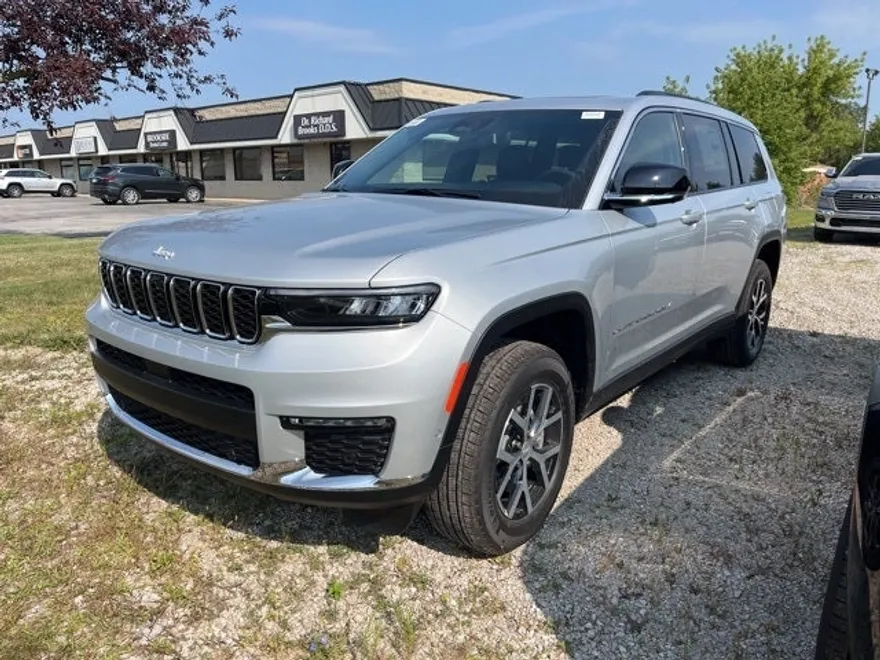 2025 Jeep Grand Cherokee Limited photo 1