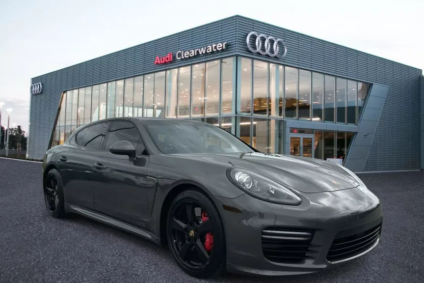 2015 Porsche Panamera GTS photo 1