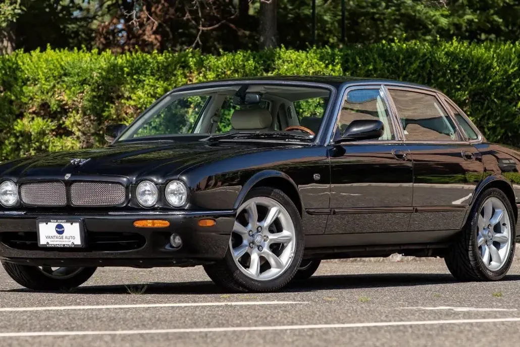 2000 Jaguar XJR Base photo 1