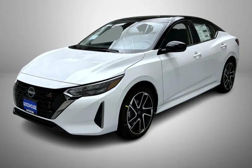2025 Nissan Sentra SR photo 1