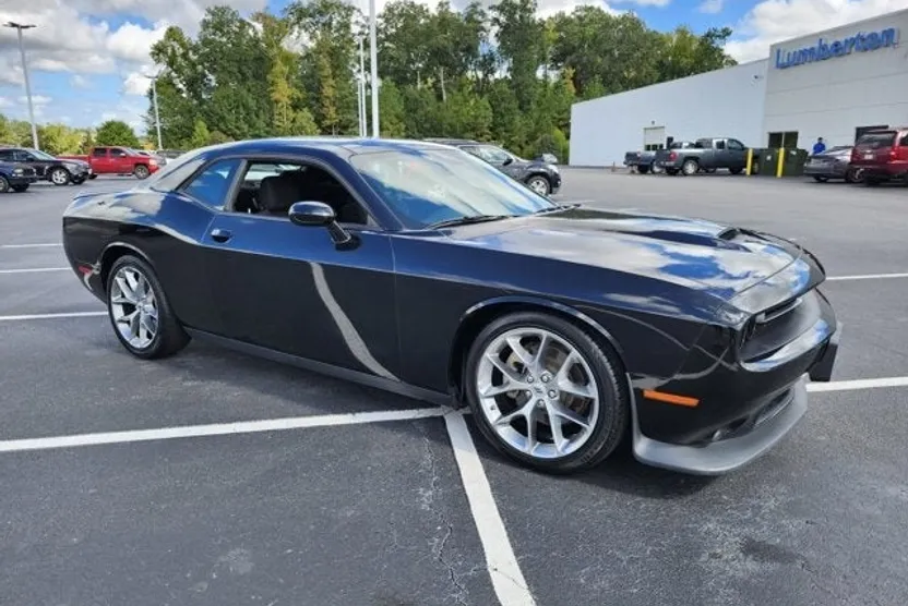 2023 Dodge Challenger GT photo 1