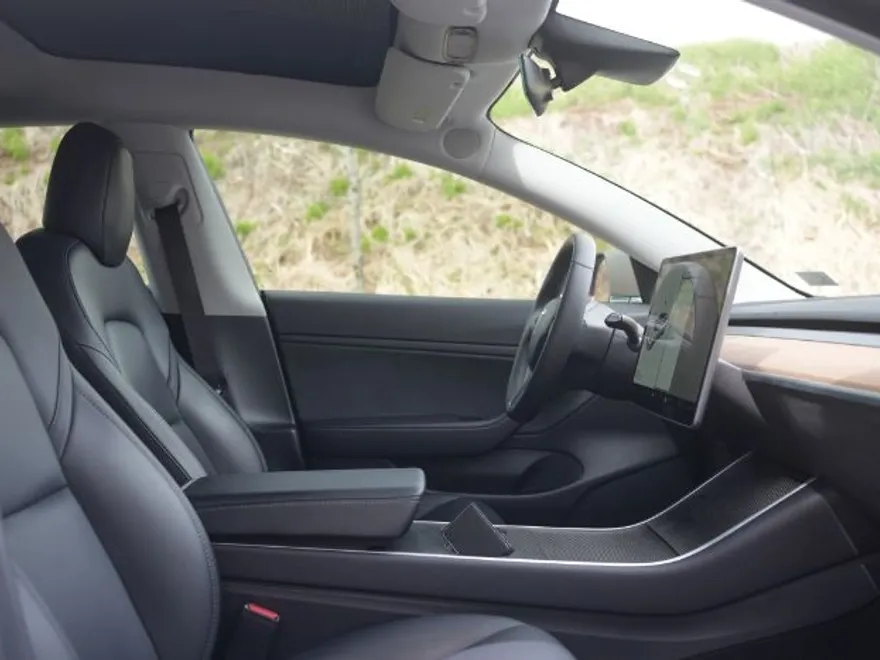 2020 Tesla Model 3 Performance photo 22