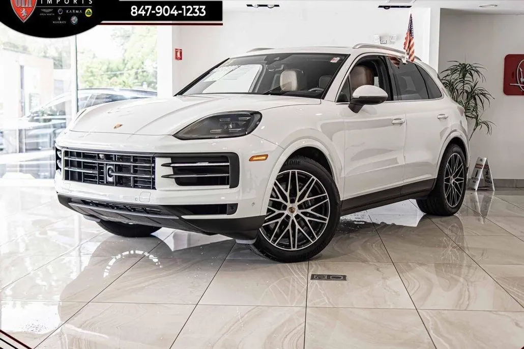 2025 Porsche Cayenne Base photo 1