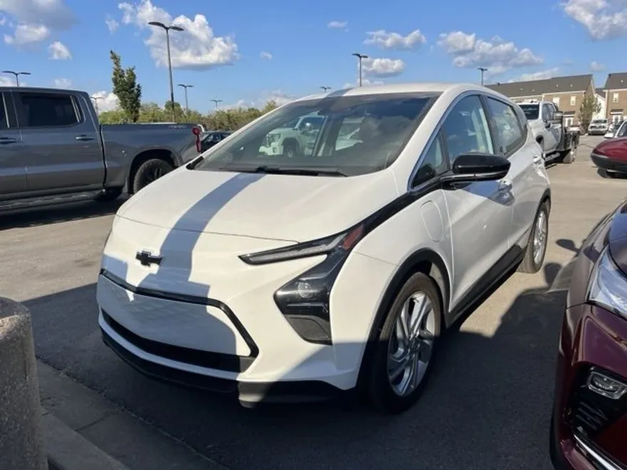 2023 Chevrolet Bolt EV 1LT photo 1