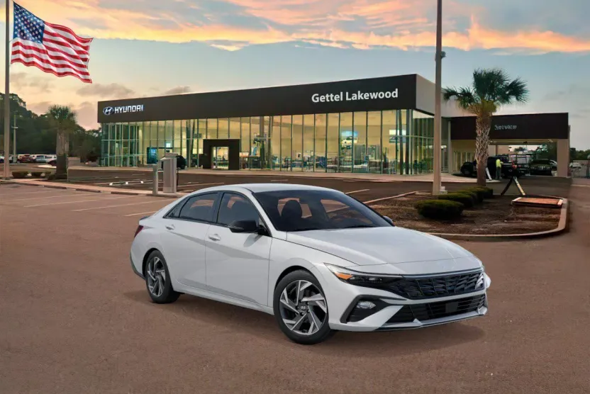 2025 Hyundai Elantra SEL Sport photo 1