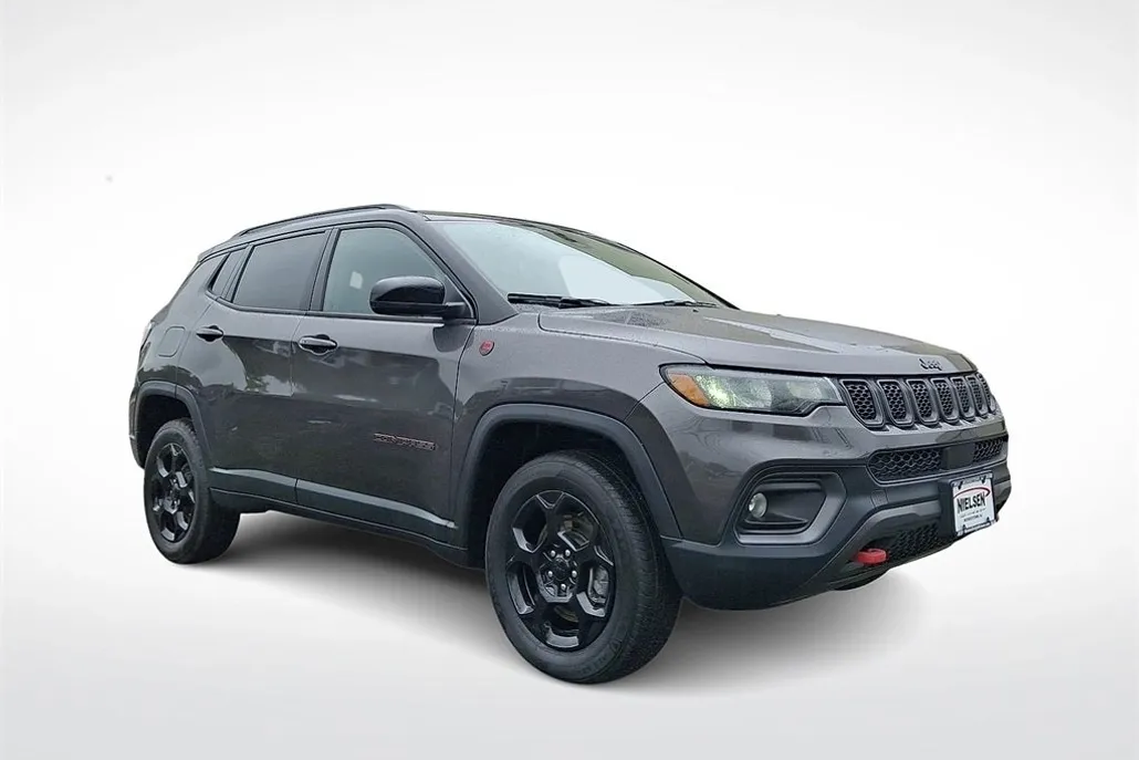 2023 Jeep Compass Trailhawk photo 1