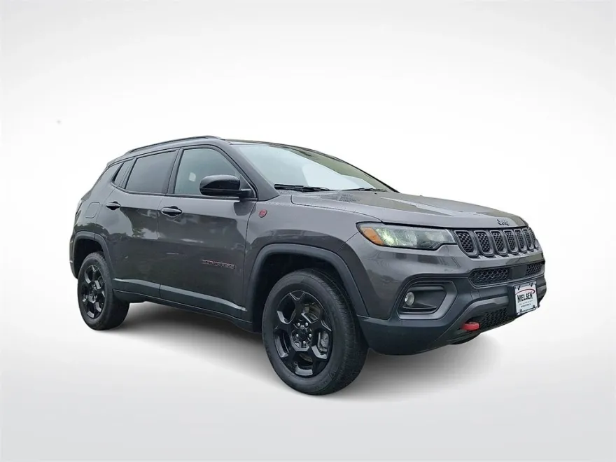 2023 Jeep Compass Trailhawk photo 1