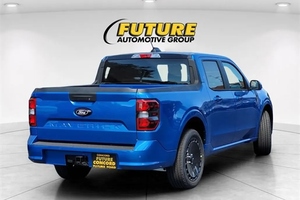2025 Ford Maverick photo 1