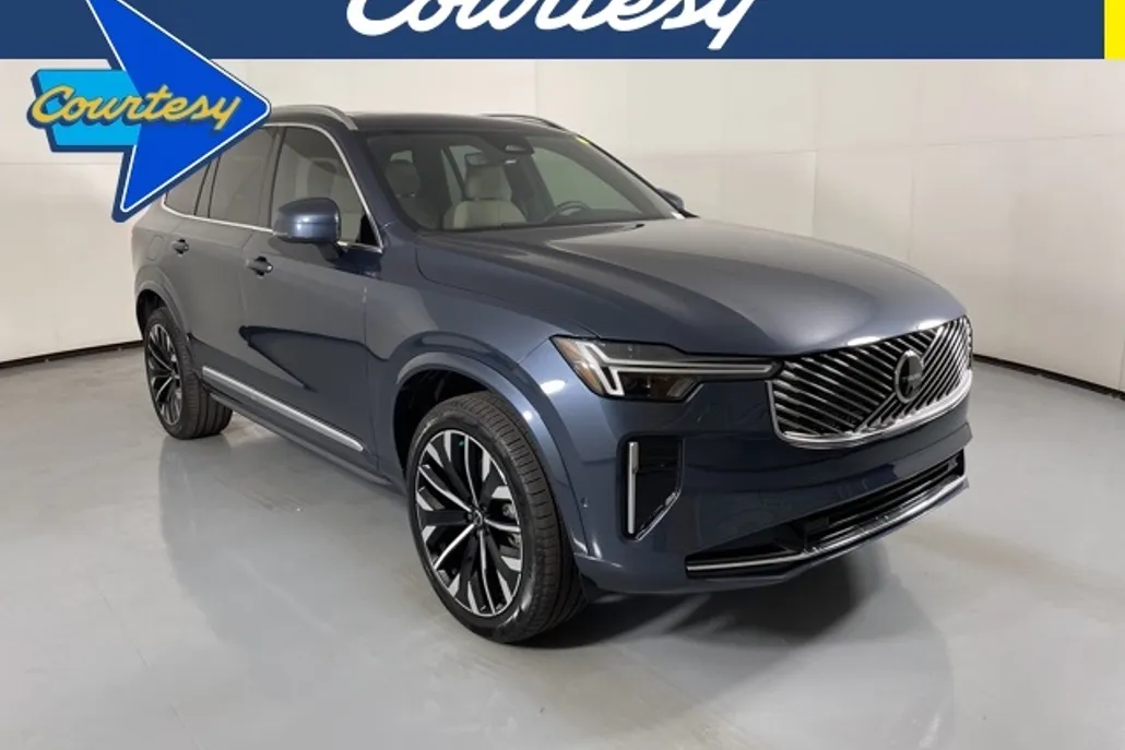 2026 Volvo XC90 B5 AWD Plus photo 1