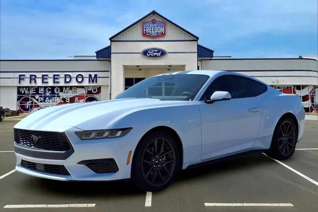 2024 Ford Mustang EcoBoost Premium photo 1