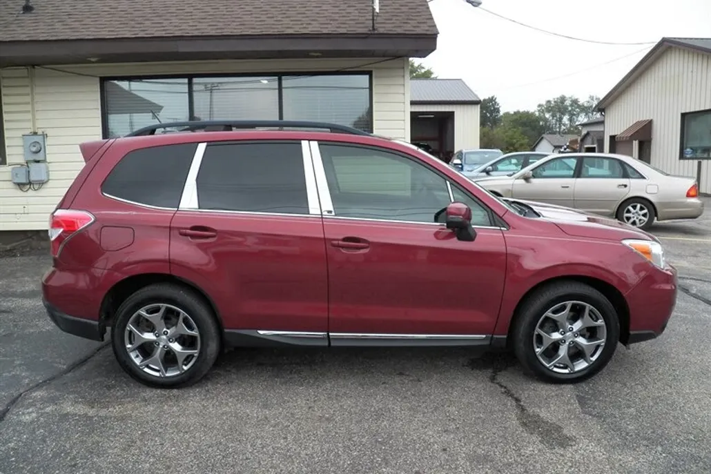 2015 Subaru Forester 2.5i Touring photo 1