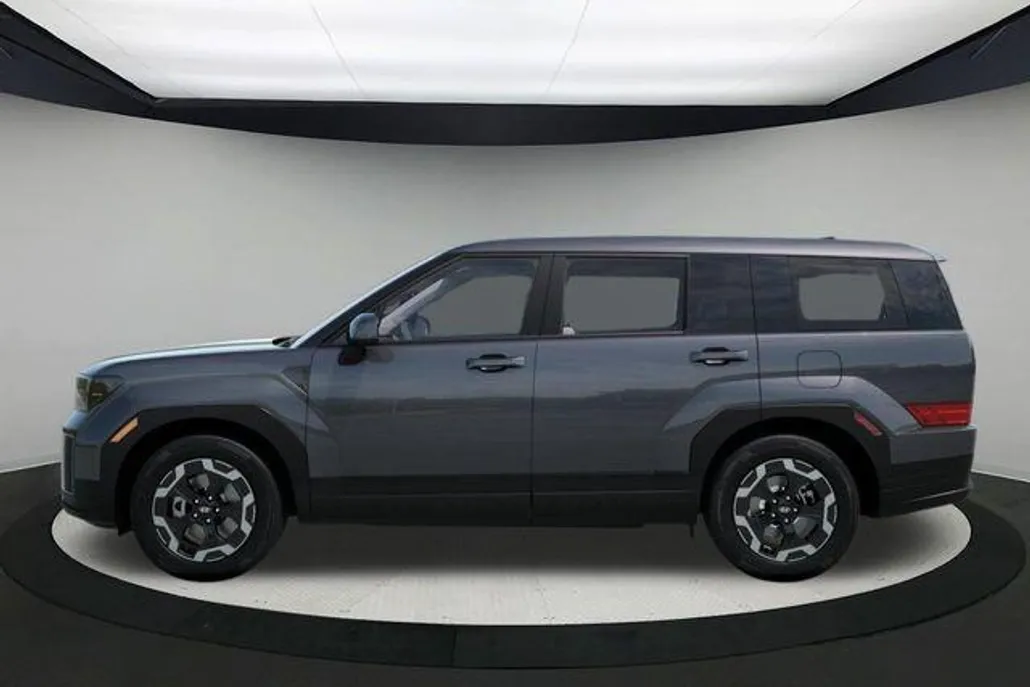 2026 Hyundai Santa Fe SE photo 1