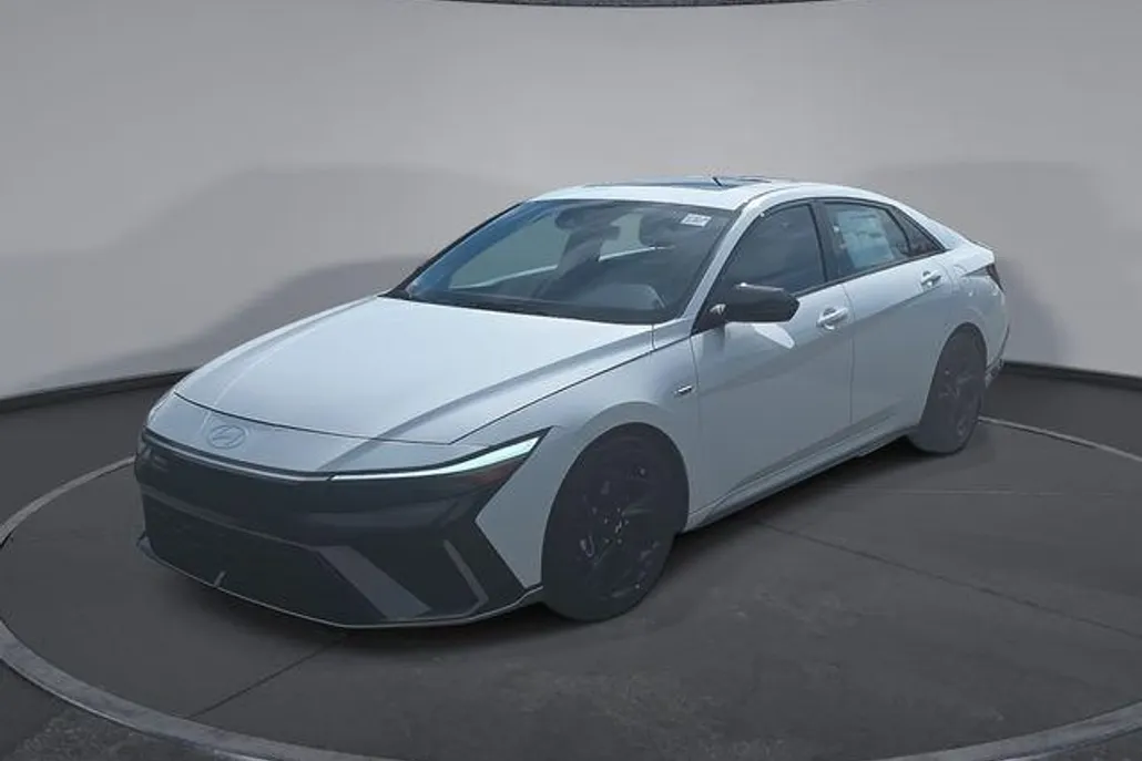 2025 Hyundai Elantra N Line photo 1