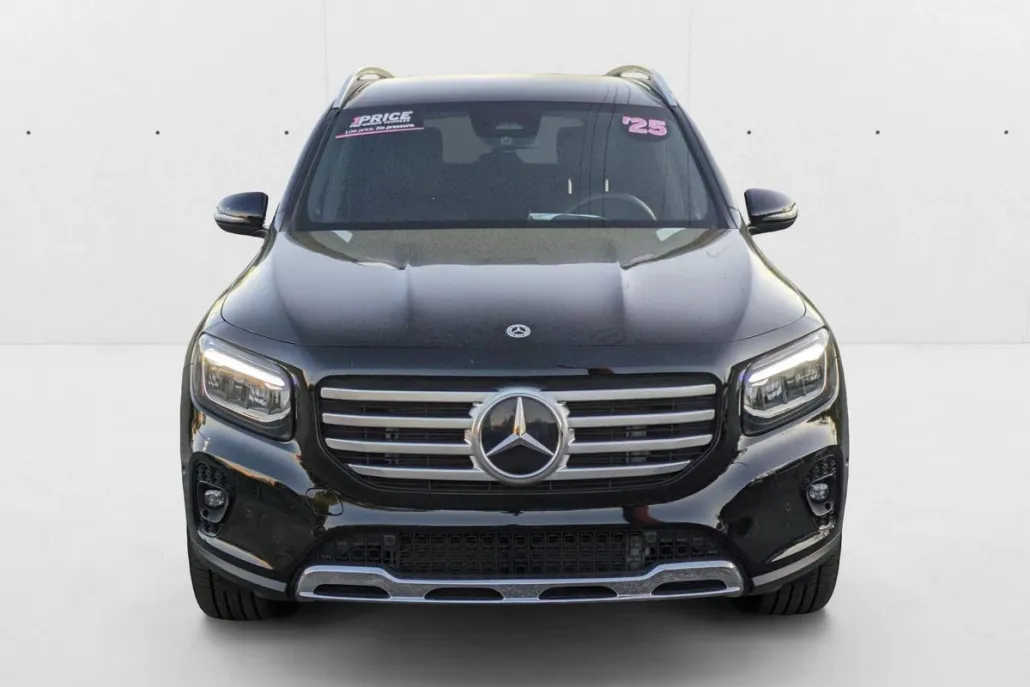 2025 Mercedes Benz GLB 250 photo 1