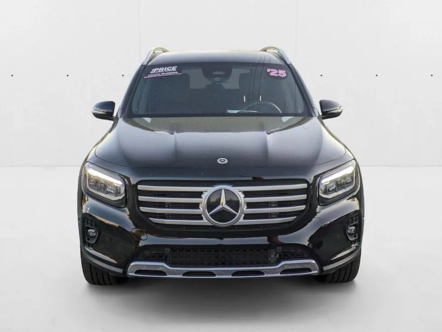 2025 Mercedes Benz GLB 250 photo 1