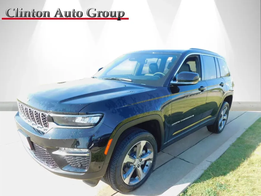 2025 Jeep Grand Cherokee Limited photo 1