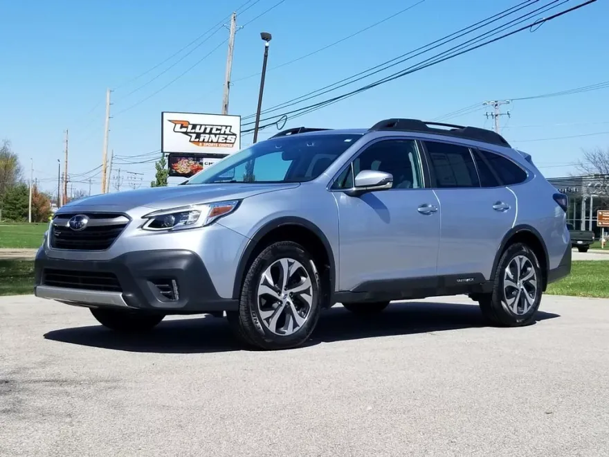 2020 Subaru Outback Limited photo 1