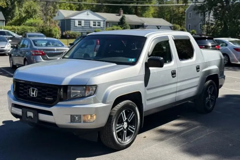 2012 Honda Ridgeline Sport photo 1