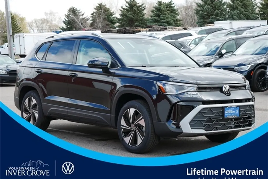 2025 Volkswagen Taos SE photo 1