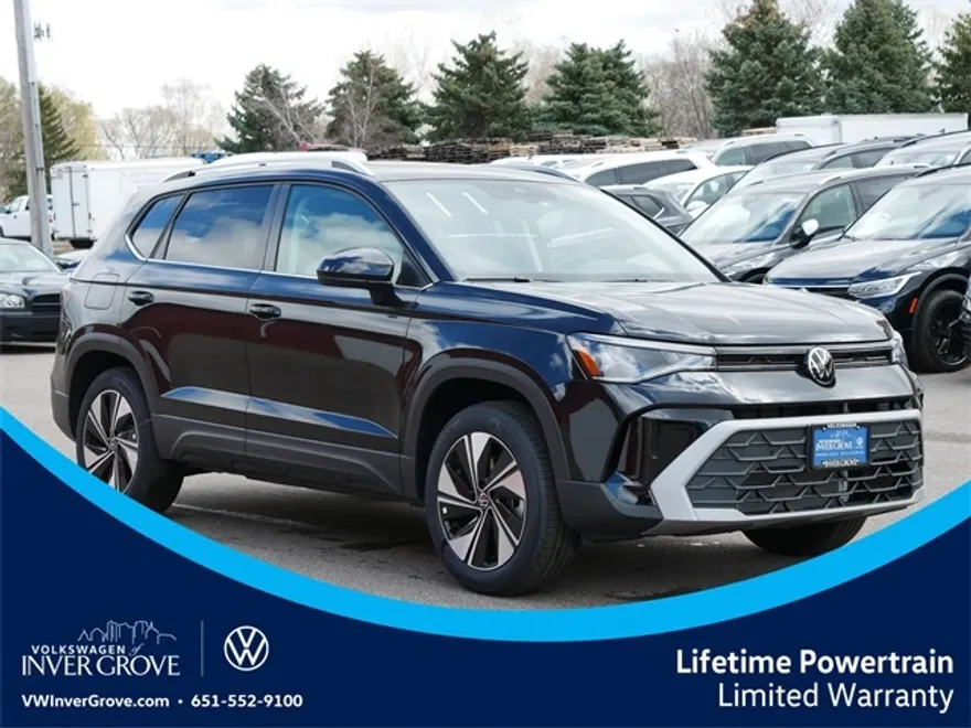2025 Volkswagen Taos SE photo 1