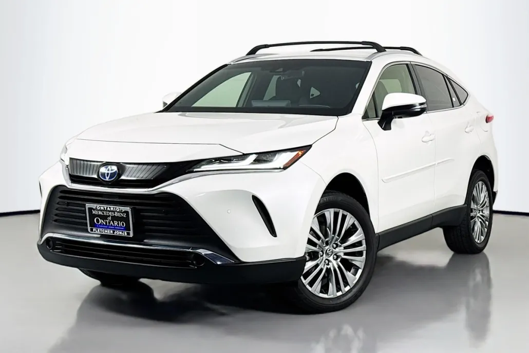 2022 Toyota Venza LE photo 1