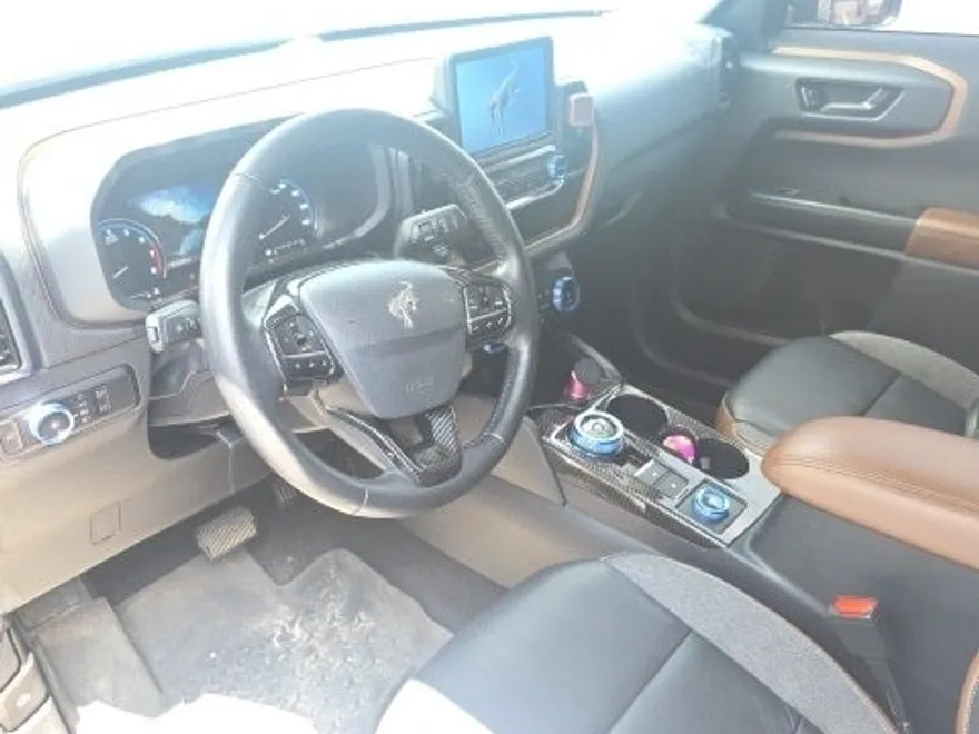2023 Ford Bronco Sport Outer Banks photo 1