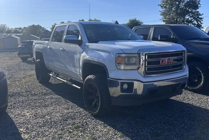 2015 Gmc Sierra 1500 SLE photo 1