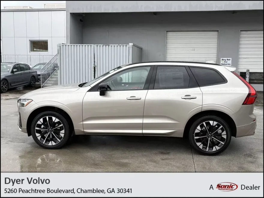 2026 Volvo XC60 B5 Plus photo 1