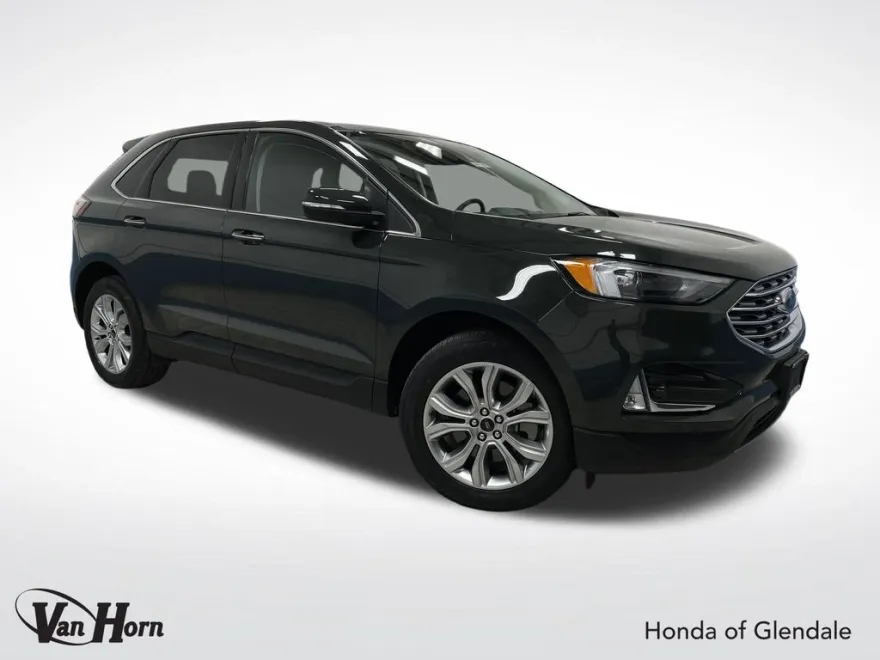 2024 Ford Edge Titanium photo 1