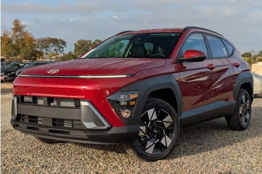 2025 Hyundai Kona SEL photo 1
