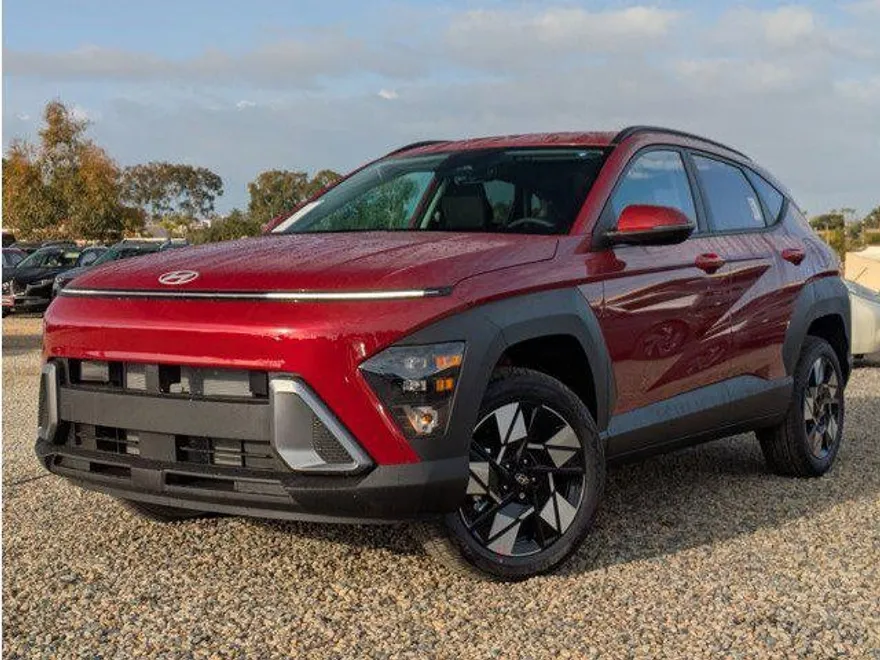 2025 Hyundai Kona SEL photo 1