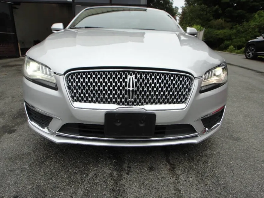 2017 Lincoln MKZ Reserve photo 1