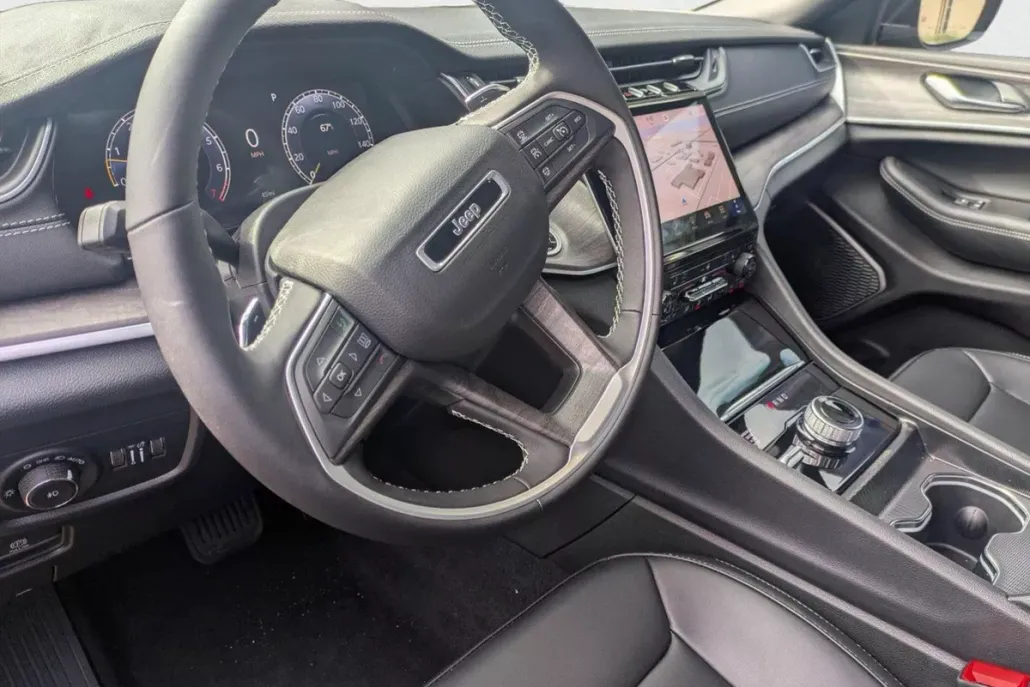 2025 Jeep Grand Cherokee Limited photo 1