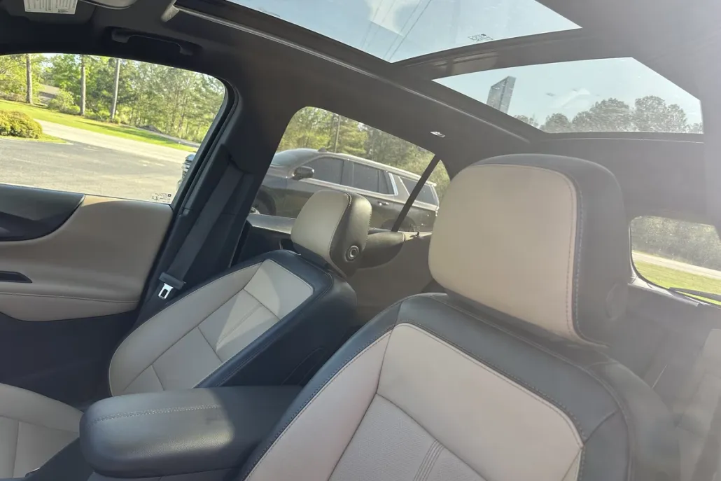 2023 Chevrolet Equinox Premier photo 1