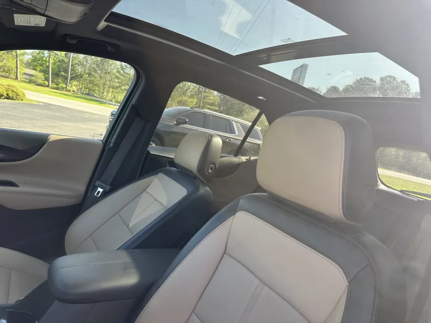 2023 Chevrolet Equinox Premier photo 1