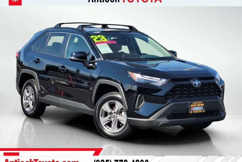 2023 Toyota RAV4 Hybrid XLE photo 1