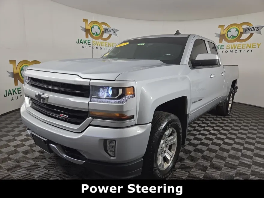 2017 Chevrolet Silverado 1500 LT photo 1