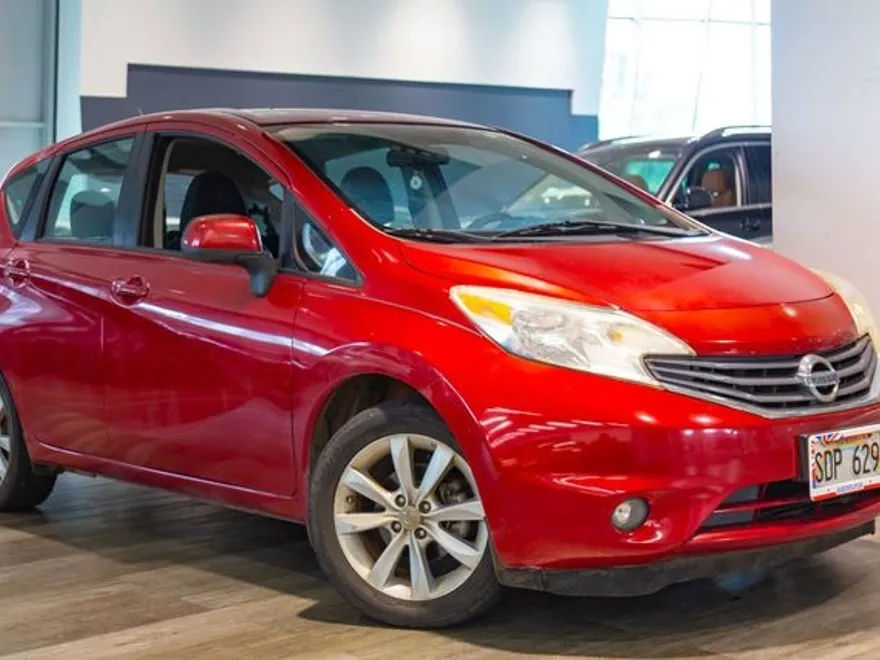 2014 Nissan Versa Note SV photo 1