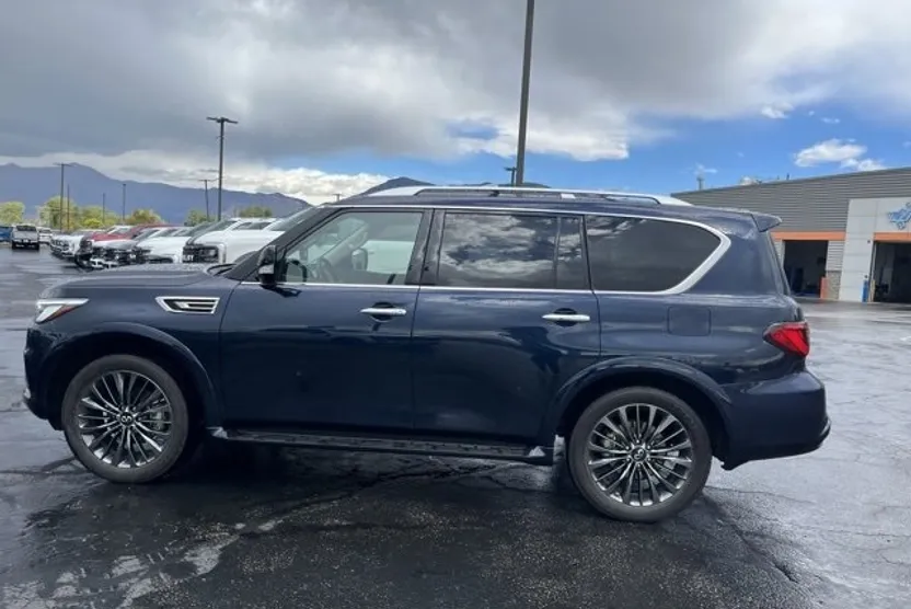 2021 Infiniti QX80 Premium Select photo 1