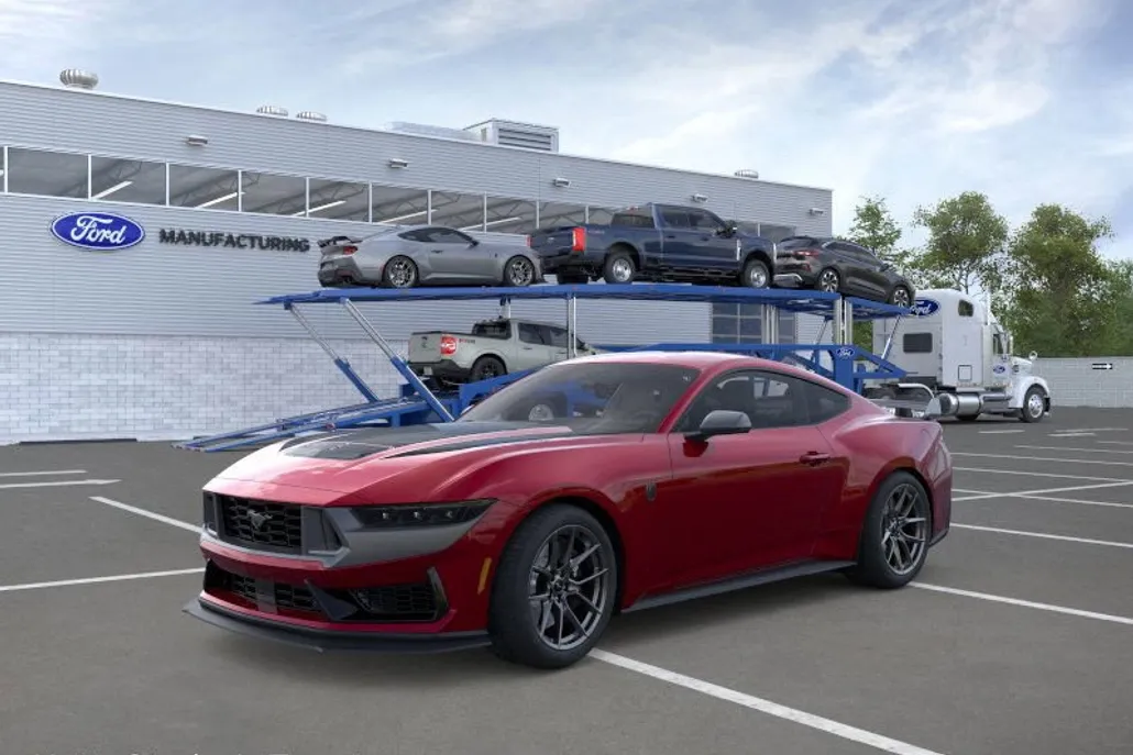 2025 Ford Mustang Dark Horse Deluxe photo 1