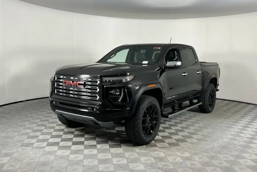 2023 Gmc Canyon Denali photo 1
