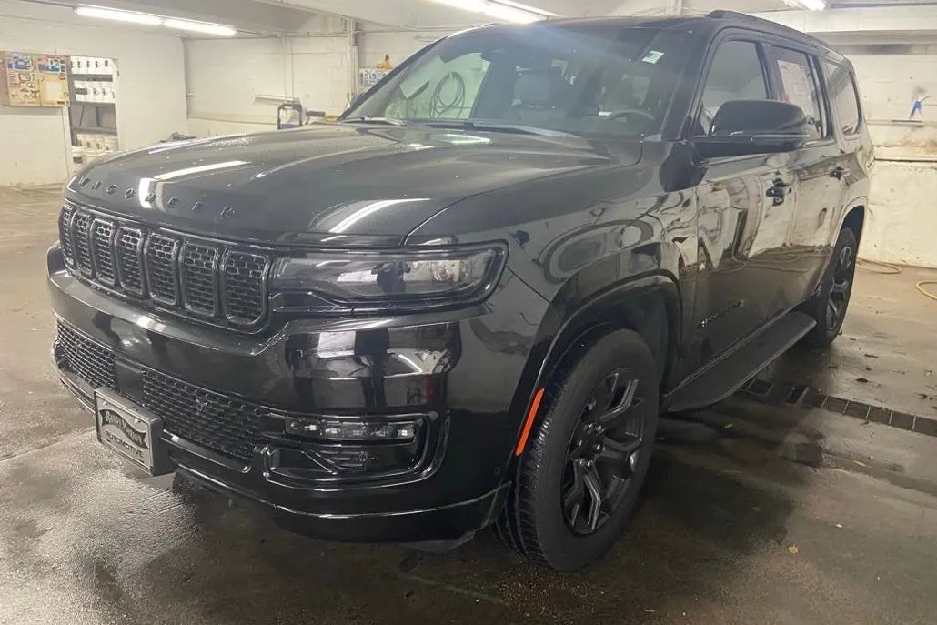 2024 Jeep Wagoneer Series II Carbide photo 1