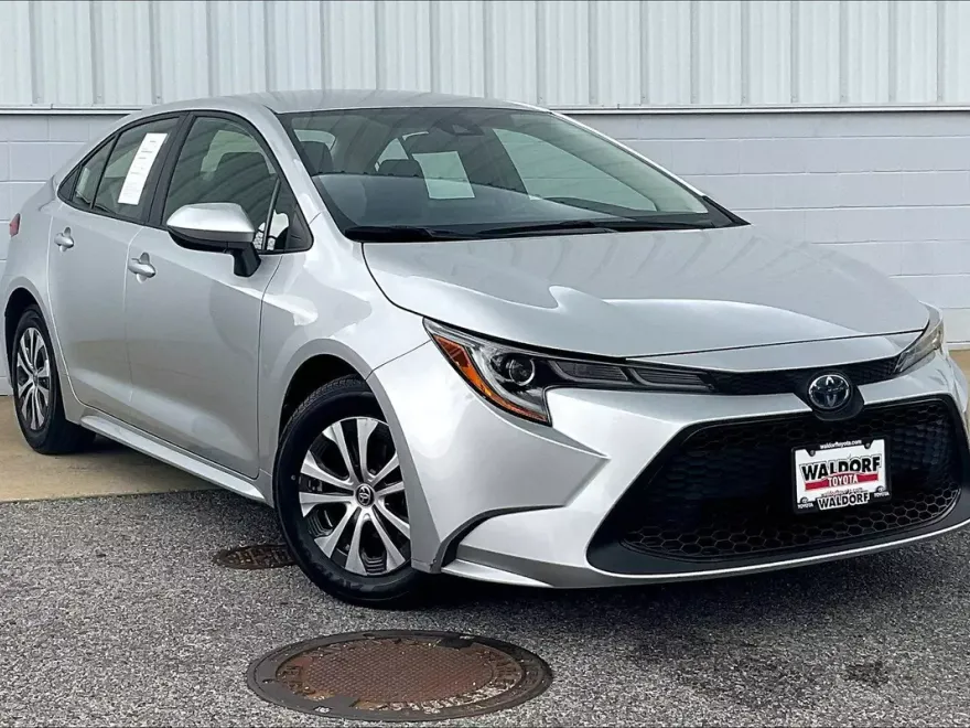 2022 Toyota Corolla Hybrid LE photo 1